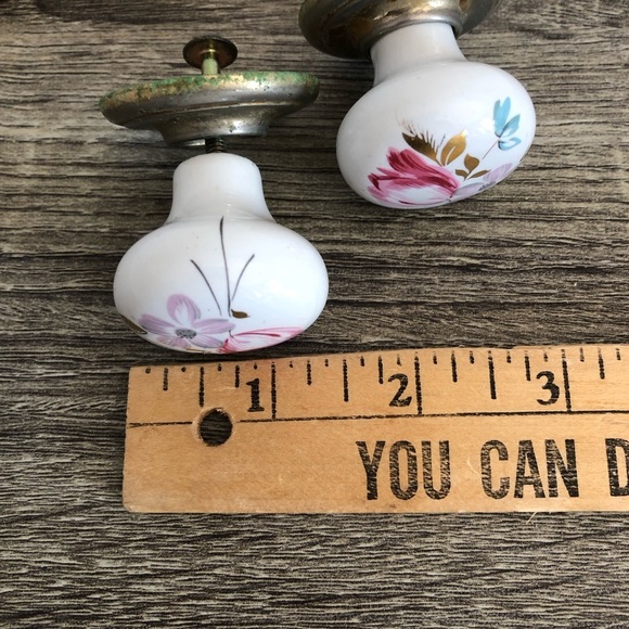 Vtg Hand Painted Gainsborough Hardware Knobs - Picture 9 of 10